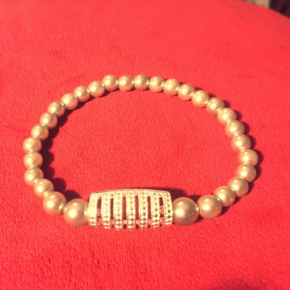 Gray faux pearl bracelet - Picture 1 of 8